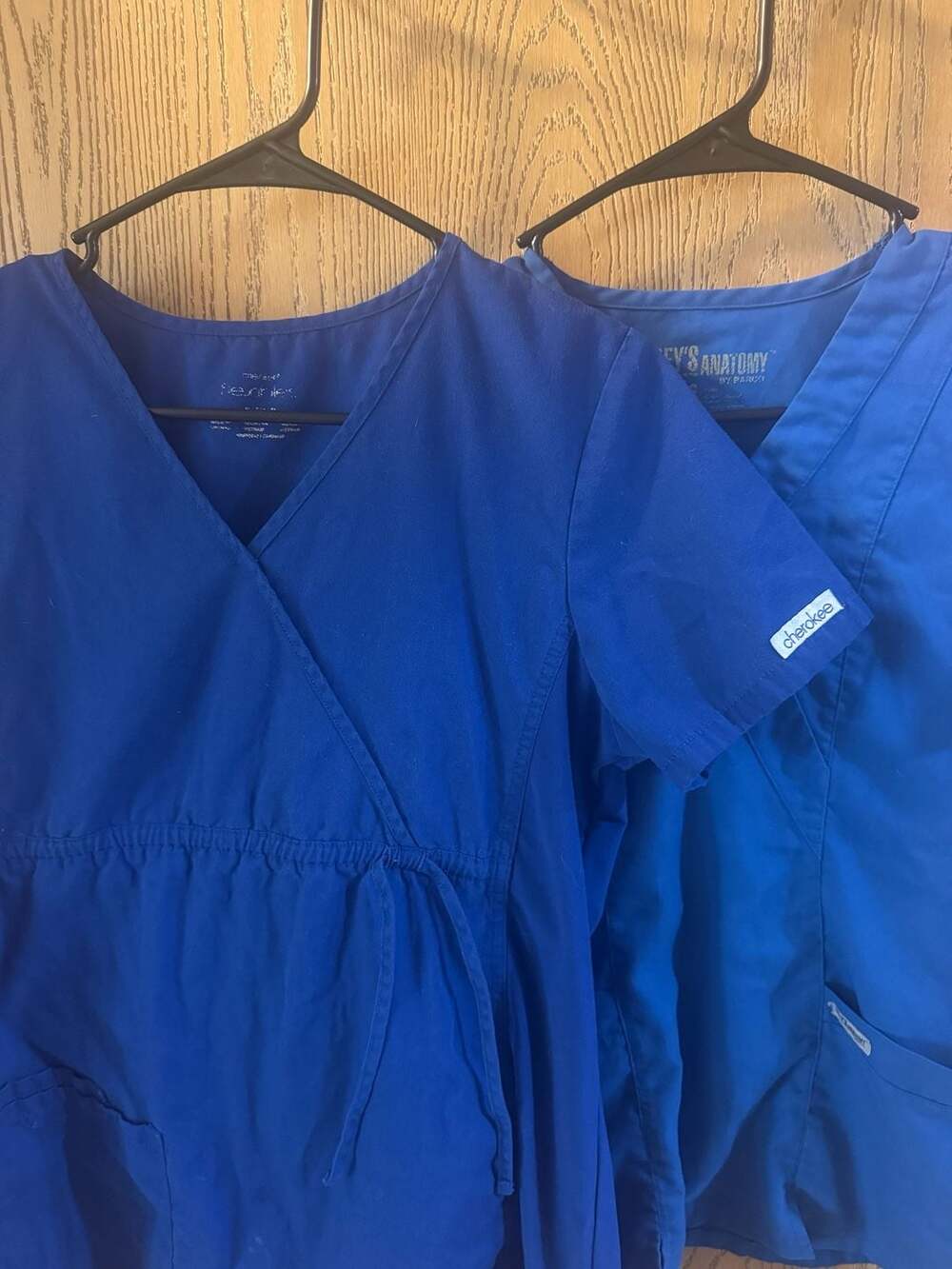 Lot of 2 Women's Scrub Tops Cherokee and Grey's Anatomy Size XS